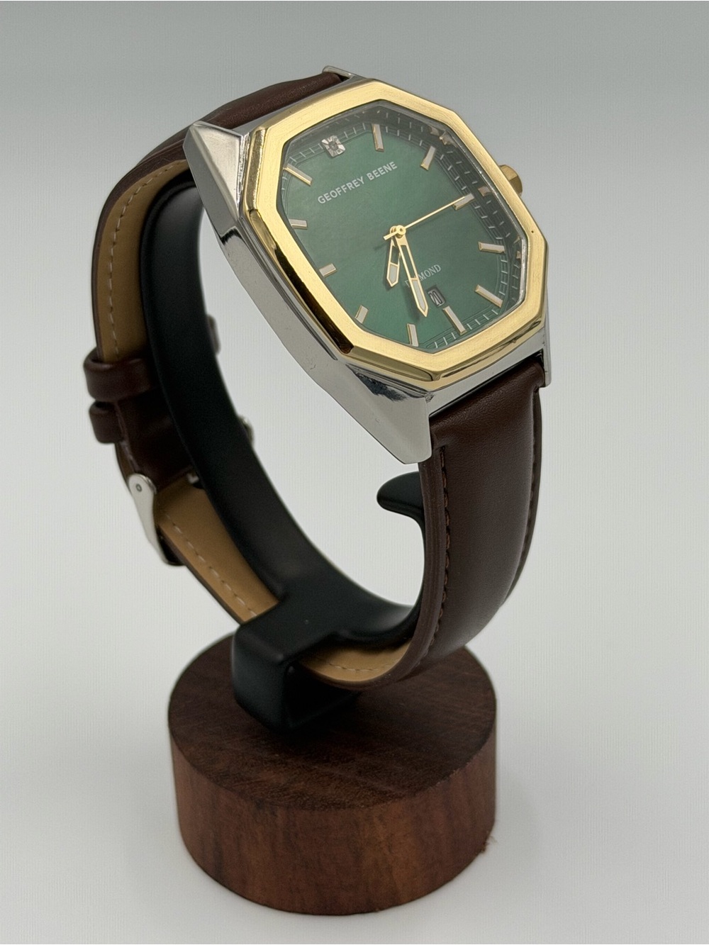 Geoffrey Beene Men’s Diamond Green Dial Two-Tone Watch Brown Leather Strap - Picture 4 of 5